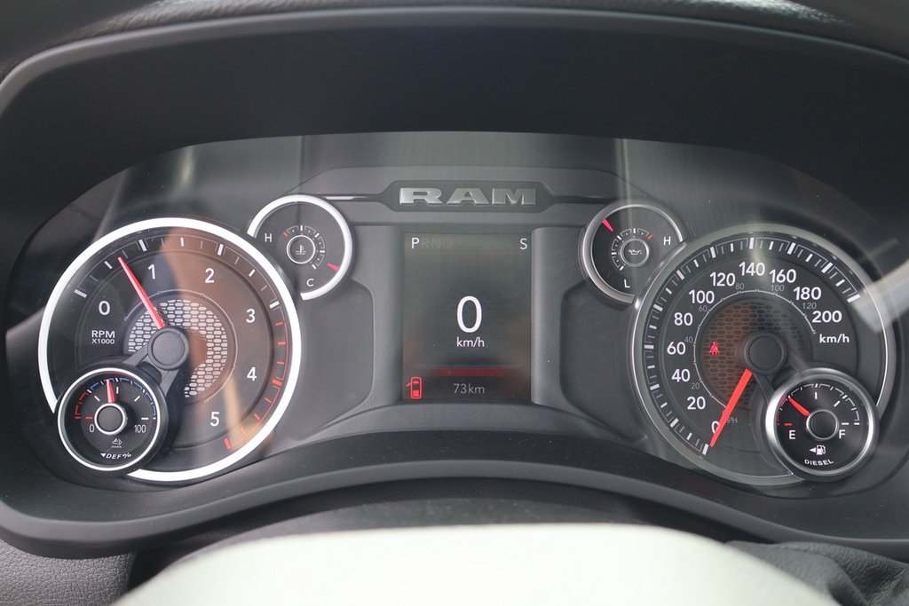 2026 Ram 2500 BLACK EXPRESS in Terrebonne, Quebec - 13 - w1024h768px