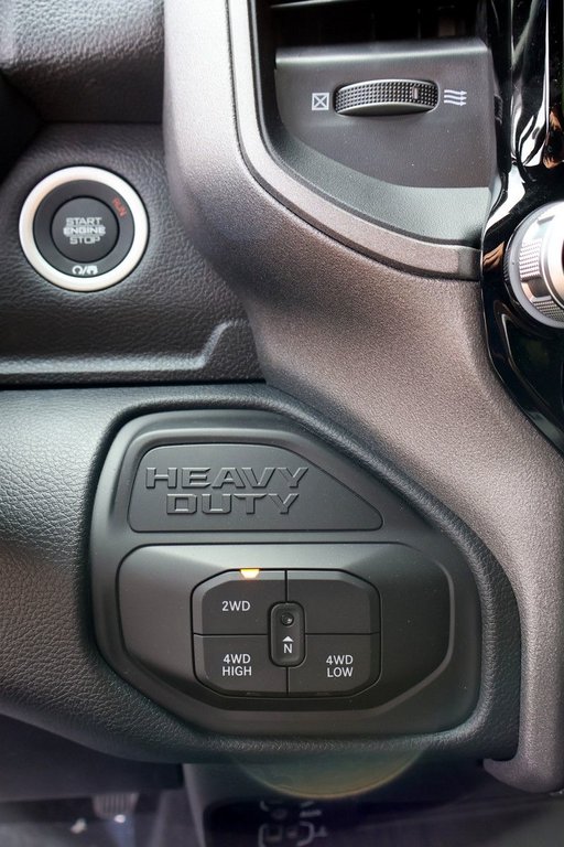 2026 Ram 2500 BLACK EXPRESS in Terrebonne, Quebec - 14 - w1024h768px