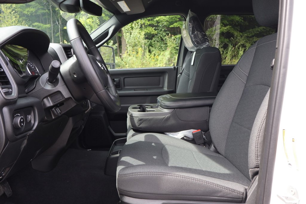 2026 Ram 2500 BLACK EXPRESS in Terrebonne, Quebec - 7 - w1024h768px