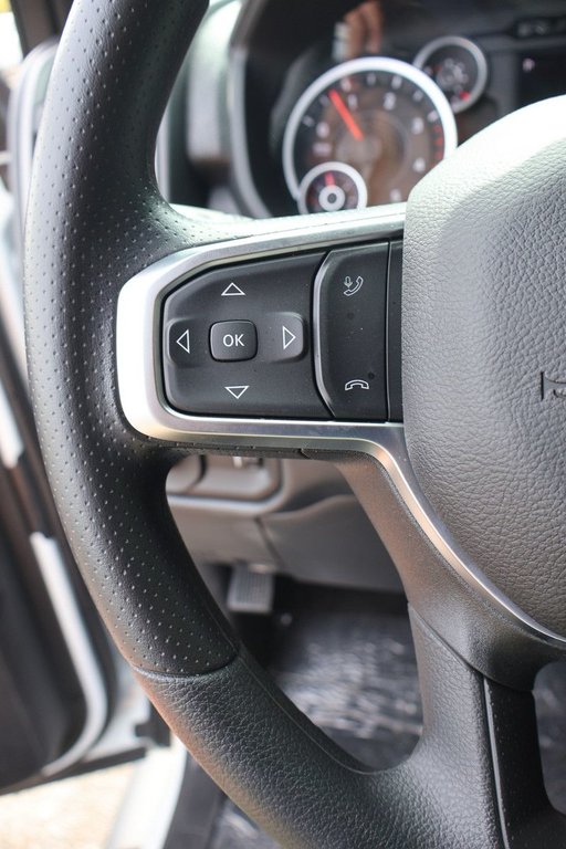 2026 Ram 2500 BLACK EXPRESS in Terrebonne, Quebec - 11 - w1024h768px