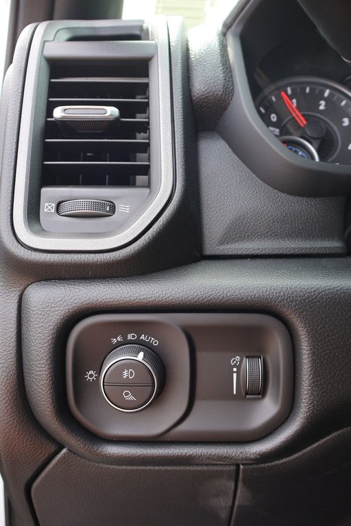 2026 Ram 2500 BLACK EXPRESS in Terrebonne, Quebec - 19 - w1024h768px