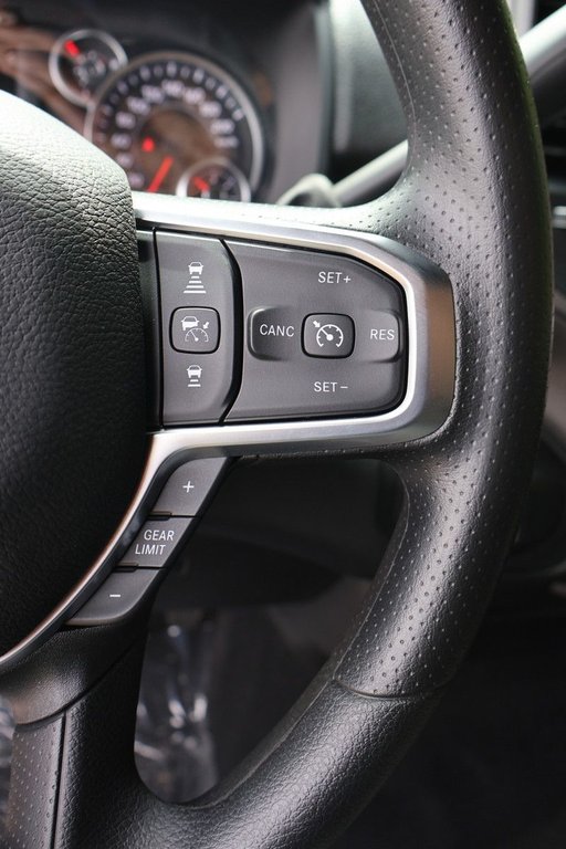 2026 Ram 2500 BLACK EXPRESS in Terrebonne, Quebec - 12 - w1024h768px
