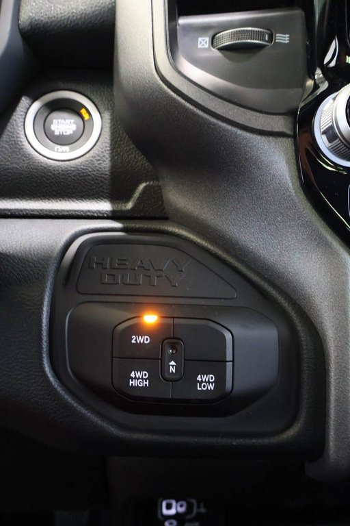 2026 Ram 2500 BLACK EXPRESS in Terrebonne, Quebec - 15 - w1024h768px