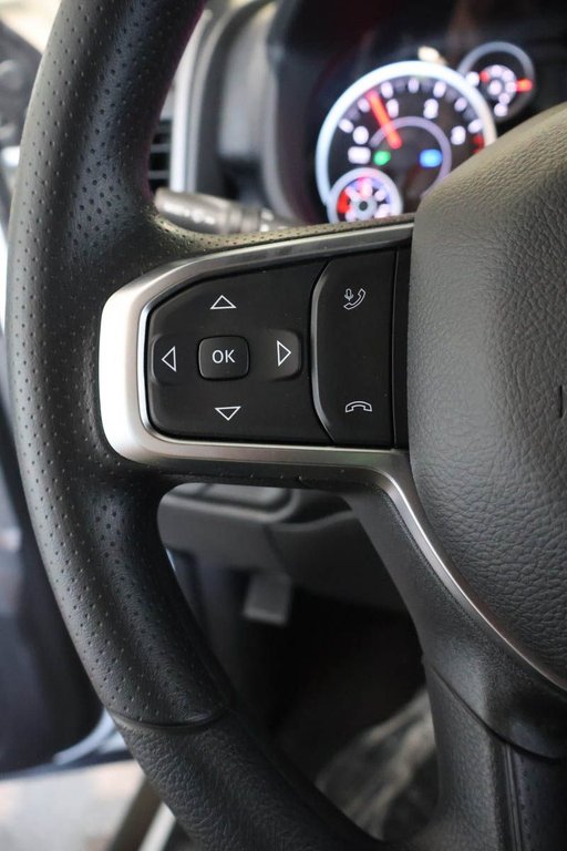 2026 Ram 2500 BLACK EXPRESS in Terrebonne, Quebec - 12 - w1024h768px