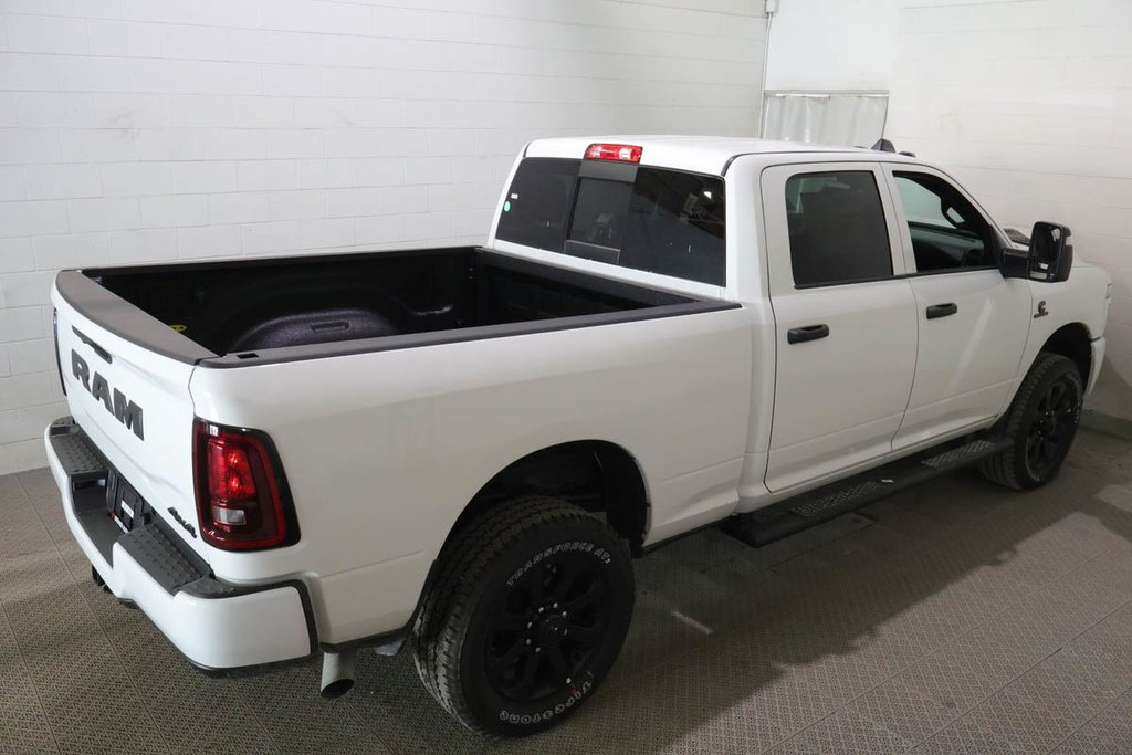 2026 Ram 2500 BLACK EXPRESS in Terrebonne, Quebec - 6 - w1024h768px