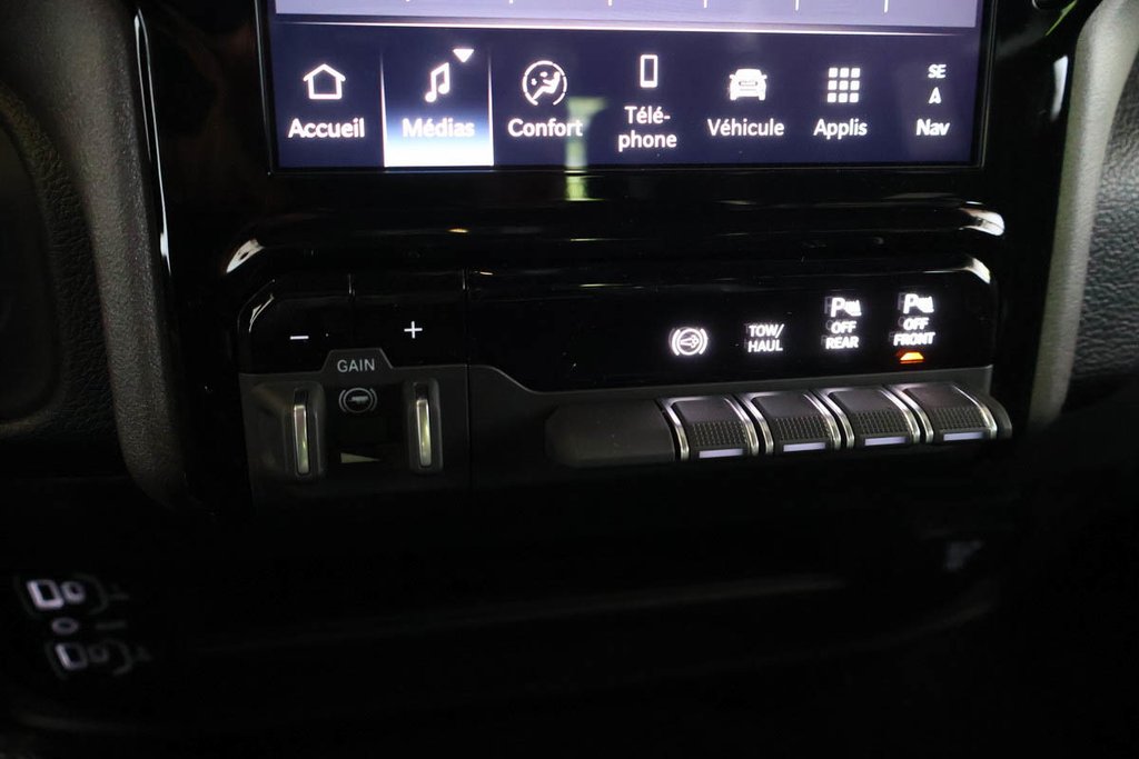2026 Ram 2500 BLACK EXPRESS in Terrebonne, Quebec - 19 - w1024h768px