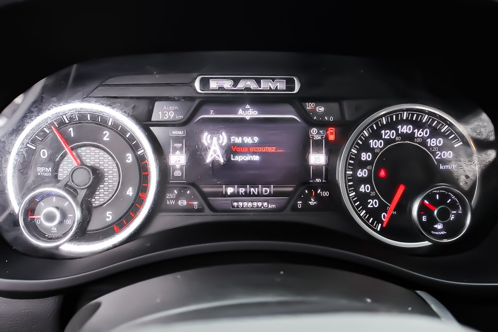 2021 Ram 3500 BIG HORN + CREW CAB + 4X4 + NIGHT EDITION + DIESEL in Terrebonne, Quebec - 19 - w1024h768px