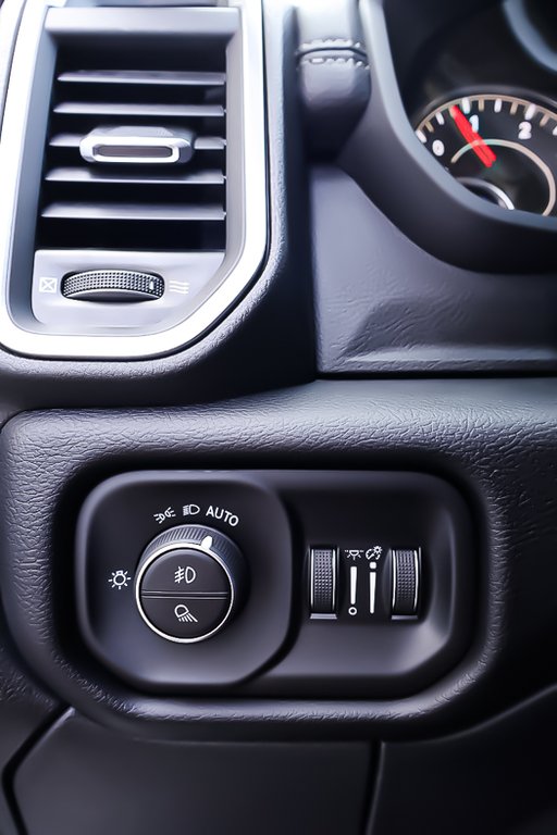 Ram 3500 LARAMIE + CREW CAB + DIESEL + 4X4 2022 à Terrebonne, Québec - 25 - w1024h768px