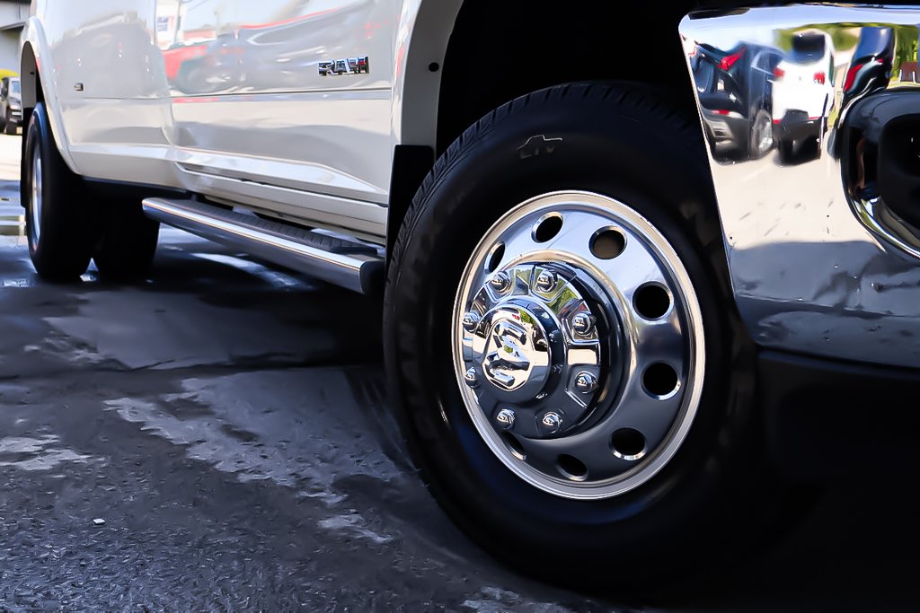 Ram 3500 LARAMIE + CREW CAB + DIESEL + 4X4 2022 à Terrebonne, Québec - 9 - w1024h768px