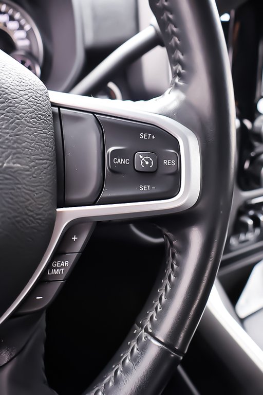 2024 Ram 3500 BIG HORN + 4X4 + CREW CAB +  DIESEL in Terrebonne, Quebec - 17 - w1024h768px