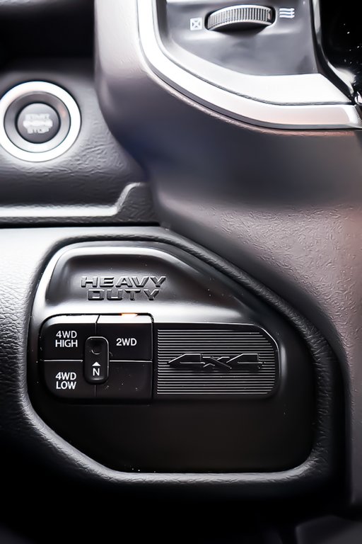 2024 Ram 3500 BIG HORN + 4X4 + CREW CAB +  DIESEL in Terrebonne, Quebec - 19 - w1024h768px