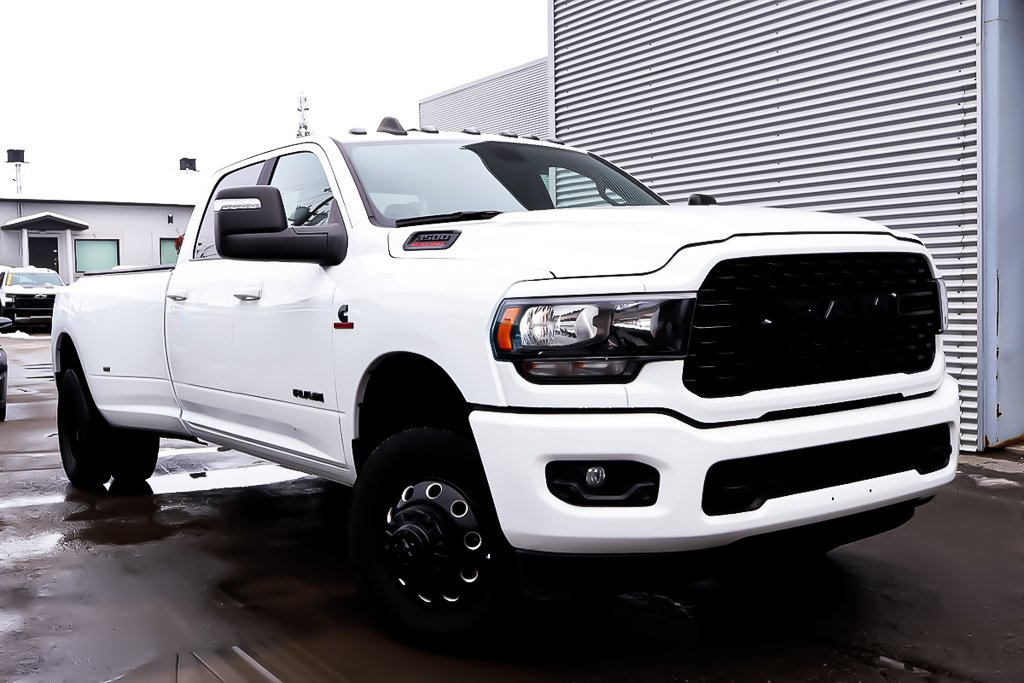 2024 Ram 3500 BIG HORN + 4X4 + CREW CAB +  DIESEL in Terrebonne, Quebec - 1 - w1024h768px