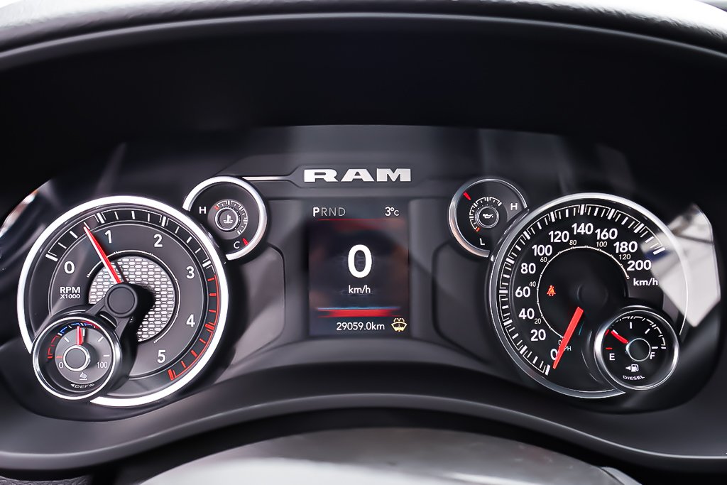 2024 Ram 3500 BIG HORN + 4X4 + CREW CAB +  DIESEL in Terrebonne, Quebec - 18 - w1024h768px