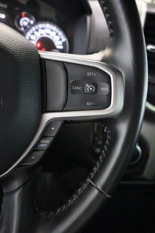 2024 Ram 3500 BIG HORN + 4X4 CREW CAB + V8 HEMI 6.4L in Terrebonne, Quebec - 13 - w1024h768px