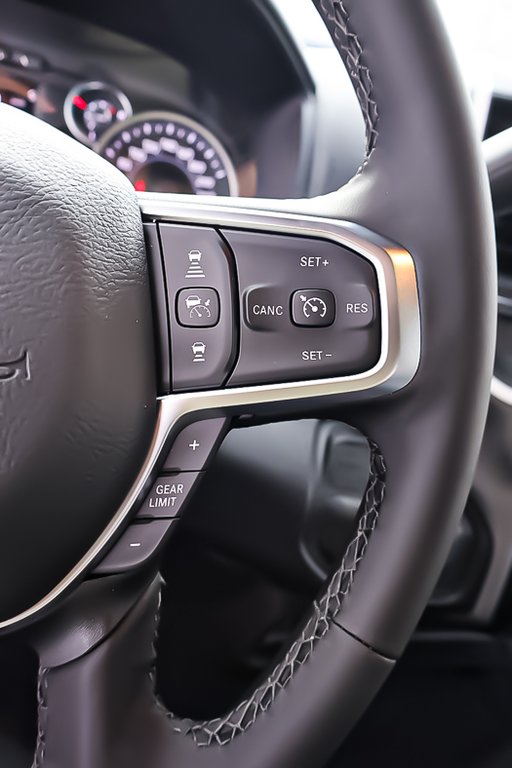 2026 Ram 3500 BIG HORN in Terrebonne, Quebec - 13 - w1024h768px