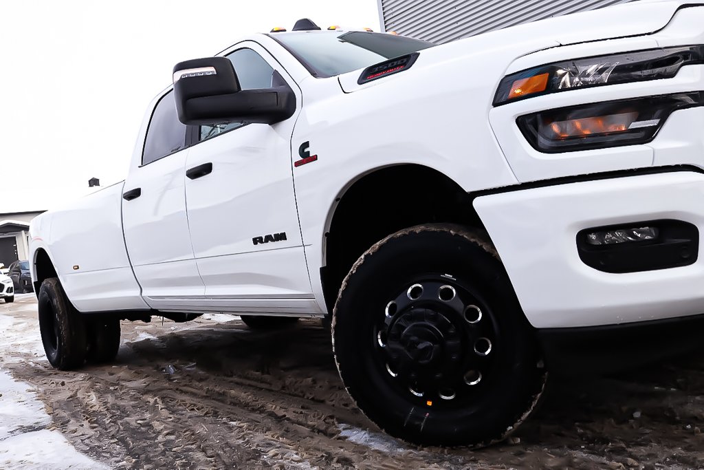 2026 Ram 3500 BIG HORN in Terrebonne, Quebec - 7 - w1024h768px