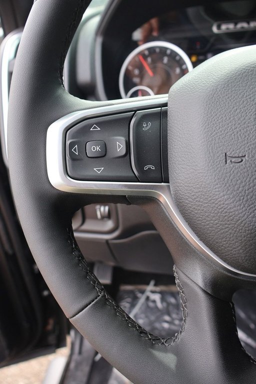 2026 Ram 3500 BIG HORN in Terrebonne, Quebec - 10 - w1024h768px