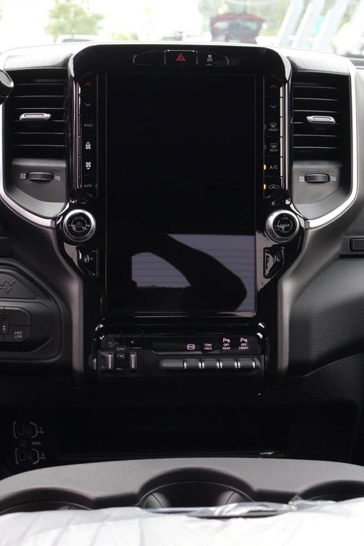 2026 Ram 3500 BIG HORN in Terrebonne, Quebec - 15 - w1024h768px