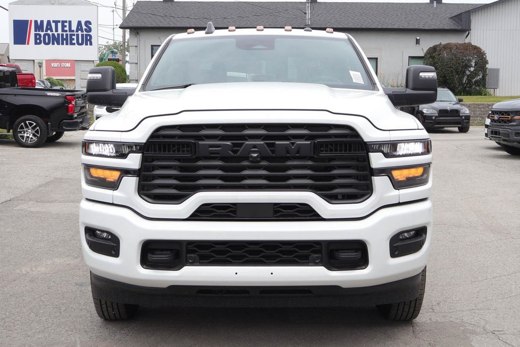 2026 Ram 3500 BIG HORN in Terrebonne, Quebec - 2 - w1024h768px