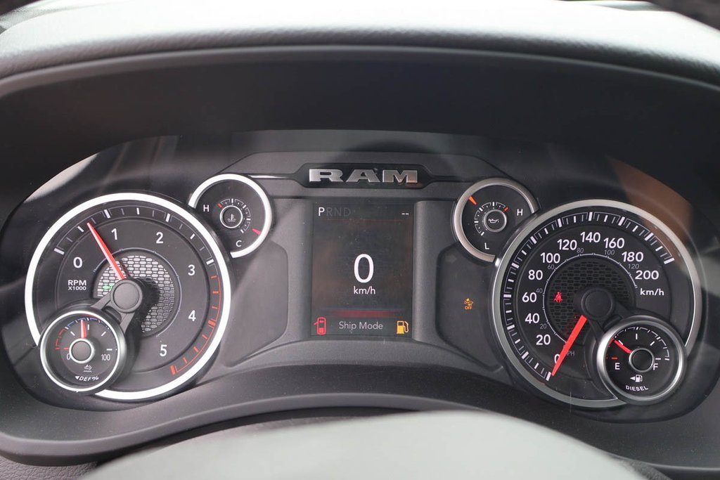2026 Ram 3500 BIG HORN in Terrebonne, Quebec - 14 - w1024h768px