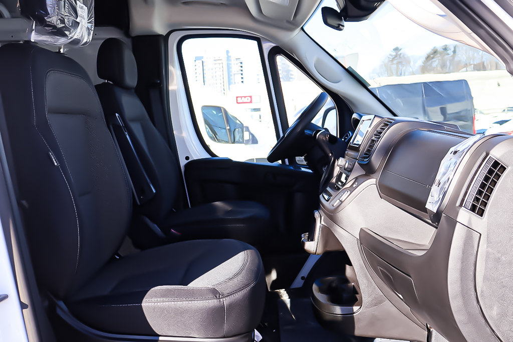 2025 Ram PROMASTER CARGO VAN 1500 TRADESMAN W/ PASS SEAT in Terrebonne, Quebec - 9 - w1024h768px