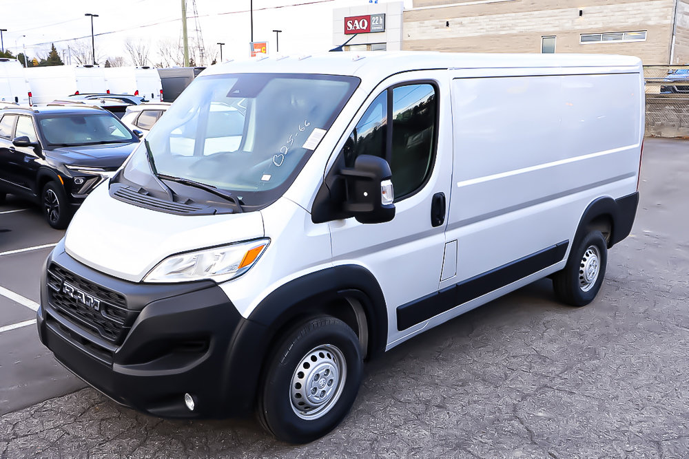 2024 Ram PROMASTER CARGO VAN 2500 TRADESMAN W/ PASS SEAT in Terrebonne, Quebec - 3 - w1024h768px