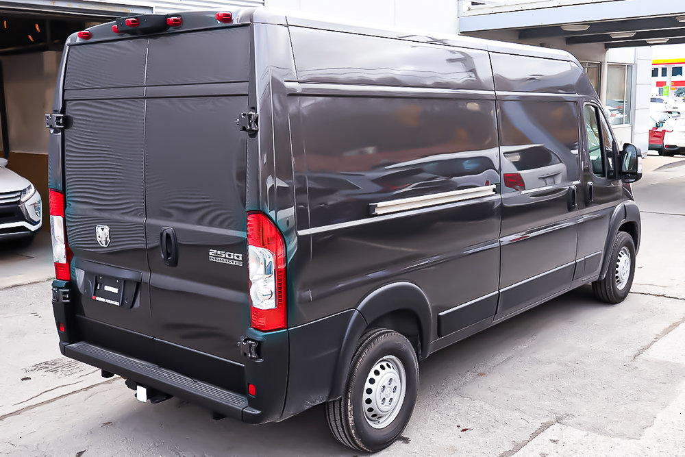 2025 Ram PROMASTER CARGO VAN 2500 TRADESMAN W/ PASS SEAT in Terrebonne, Quebec - 6 - w1024h768px