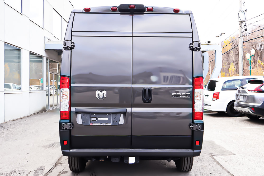 2025 Ram PROMASTER CARGO VAN 2500 TRADESMAN W/ PASS SEAT in Terrebonne, Quebec - 5 - w1024h768px