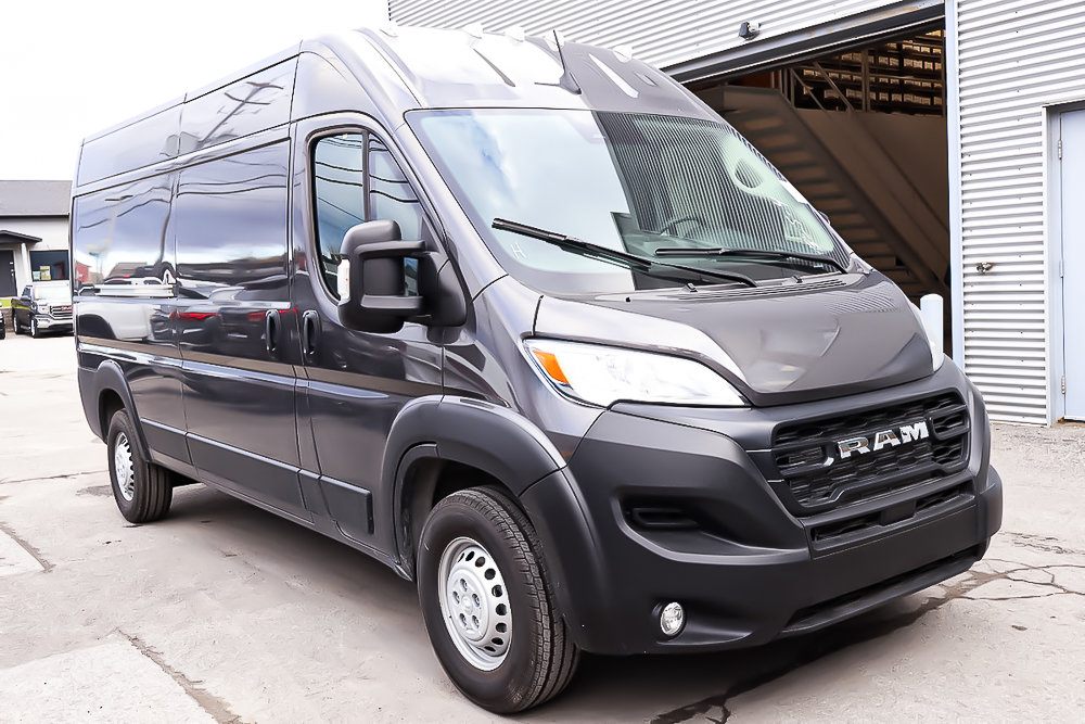 2025 Ram PROMASTER CARGO VAN 2500 TRADESMAN W/ PASS SEAT in Terrebonne, Quebec - 1 - w1024h768px