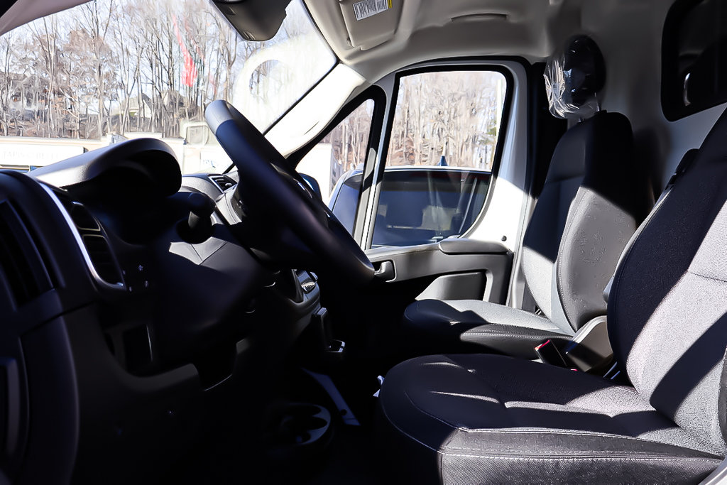 Ram PROMASTER CARGO VAN 2500 SLT 2025 à Terrebonne, Québec - 7 - w1024h768px