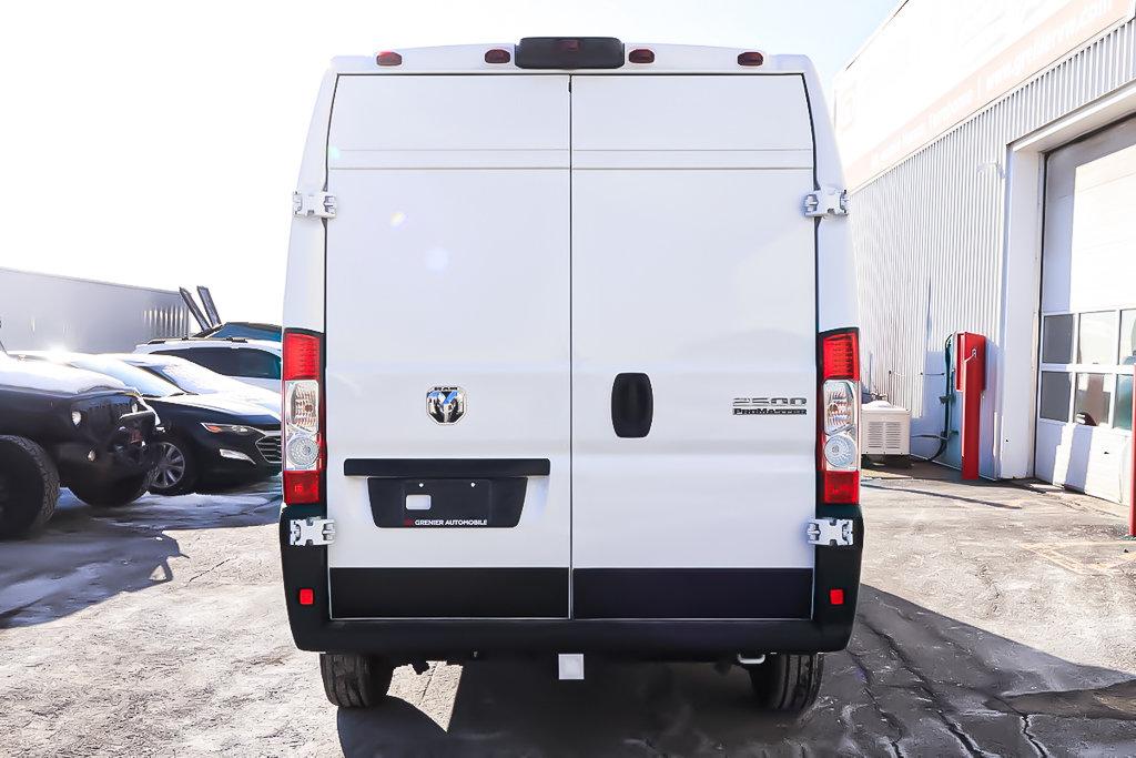 Ram PROMASTER CARGO VAN 2500 TRADESMAN W/ PASS SEAT 2025 à Terrebonne, Québec - 5 - w1024h768px