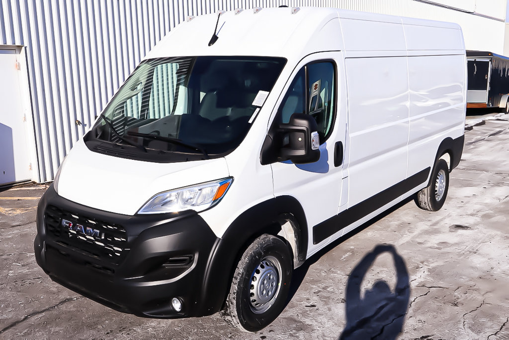 Ram PROMASTER CARGO VAN 2500 TRADESMAN W/ PASS SEAT 2025 à Terrebonne, Québec - 3 - w1024h768px