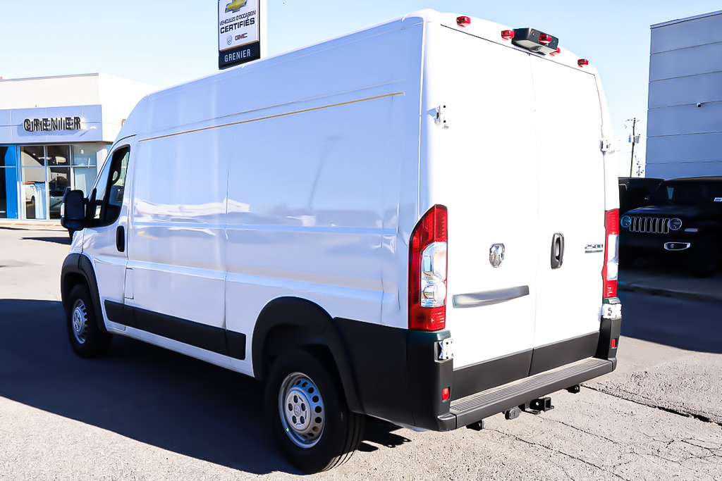 Ram PROMASTER CARGO VAN 2500 TRADESMAN W/ PASS SEAT 2025 à Terrebonne, Québec - 4 - w1024h768px