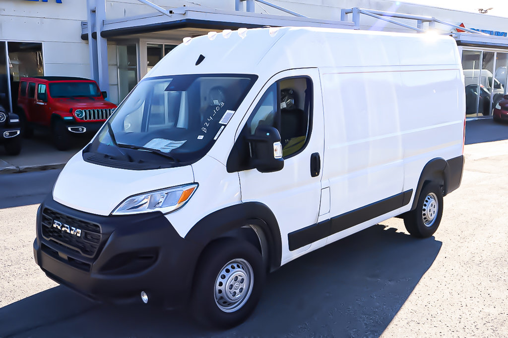 Ram PROMASTER CARGO VAN 2500 TRADESMAN W/ PASS SEAT 2025 à Terrebonne, Québec - 3 - w1024h768px