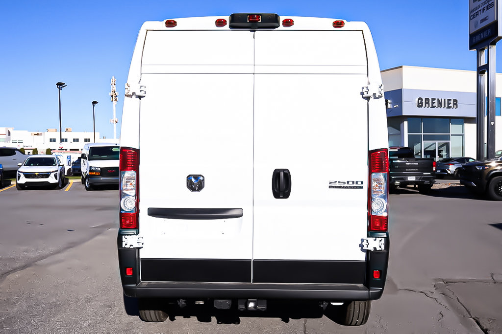 Ram PROMASTER CARGO VAN 2500 TRADESMAN W/ PASS SEAT 2025 à Terrebonne, Québec - 5 - w1024h768px