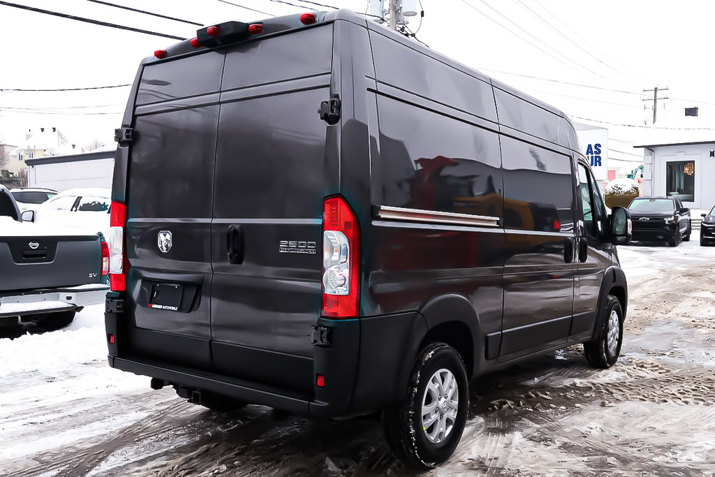 2025 Ram PROMASTER CARGO VAN 2500 SLT+ in Terrebonne, Quebec - 6 - w1024h768px