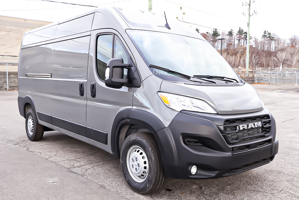 2025 Ram PROMASTER CARGO VAN 2500 TRADESMAN W/ PASS SEAT in Terrebonne, Quebec - 1 - w1024h768px