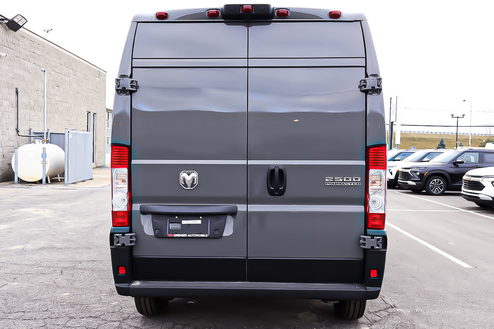 2025 Ram PROMASTER CARGO VAN 2500 TRADESMAN W/ PASS SEAT in Terrebonne, Quebec - 5 - w1024h768px