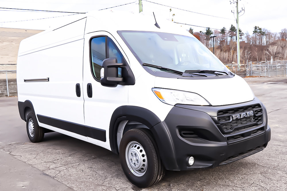 2025 Ram PROMASTER CARGO VAN 2500 TRADESMAN W/ PASS SEAT in Terrebonne, Quebec - 1 - w1024h768px