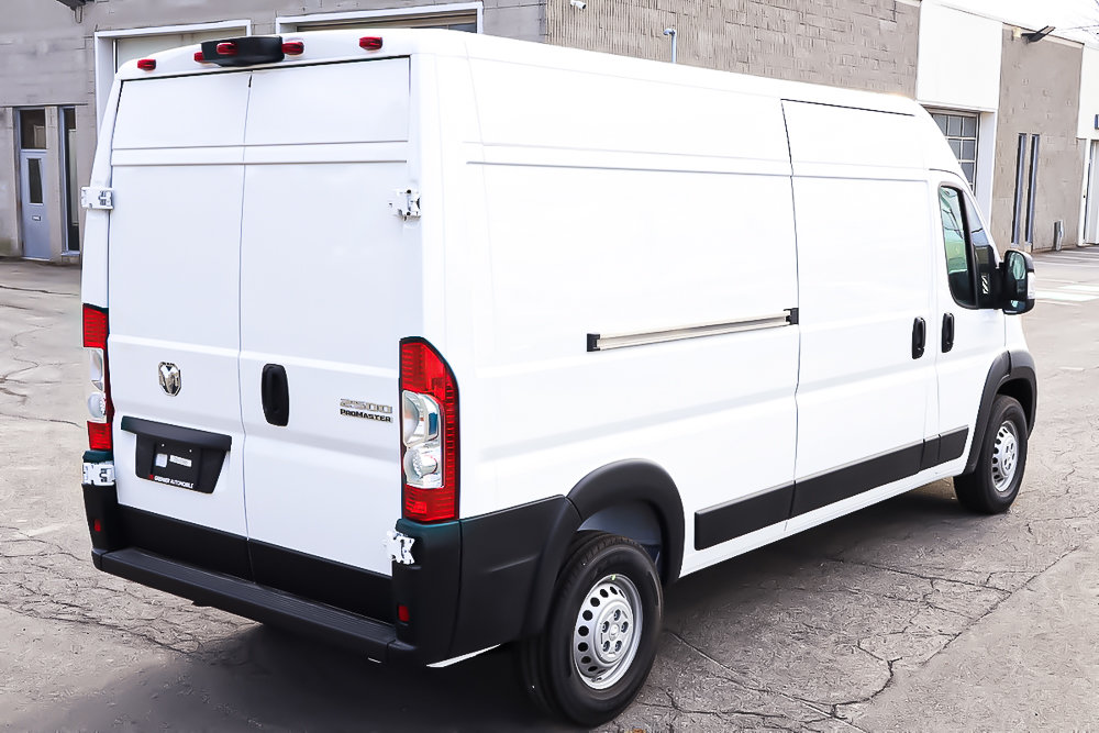 2025 Ram PROMASTER CARGO VAN 2500 TRADESMAN W/ PASS SEAT in Terrebonne, Quebec - 6 - w1024h768px