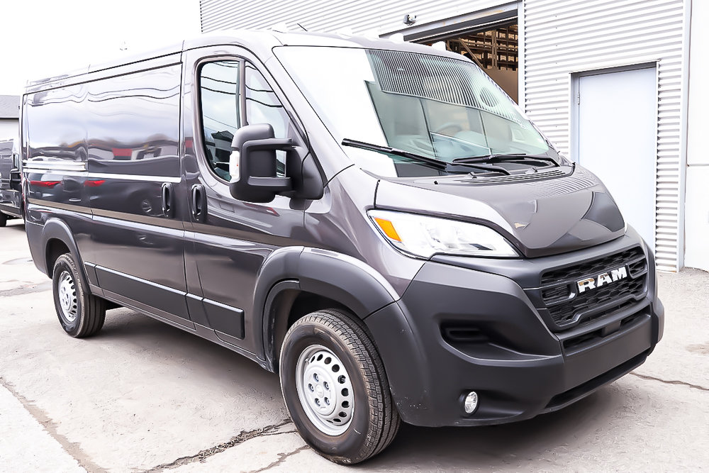 2025 Ram PROMASTER CARGO VAN 2500 TRADESMAN W/ PASS SEAT in Terrebonne, Quebec - 1 - w1024h768px