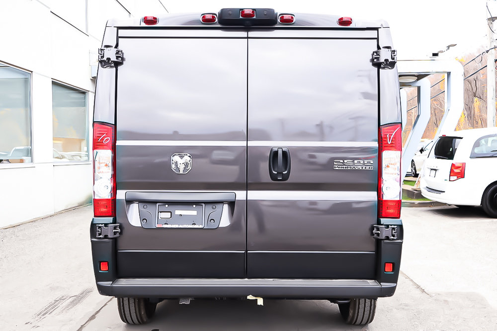 2025 Ram PROMASTER CARGO VAN 2500 TRADESMAN W/ PASS SEAT in Terrebonne, Quebec - 5 - w1024h768px