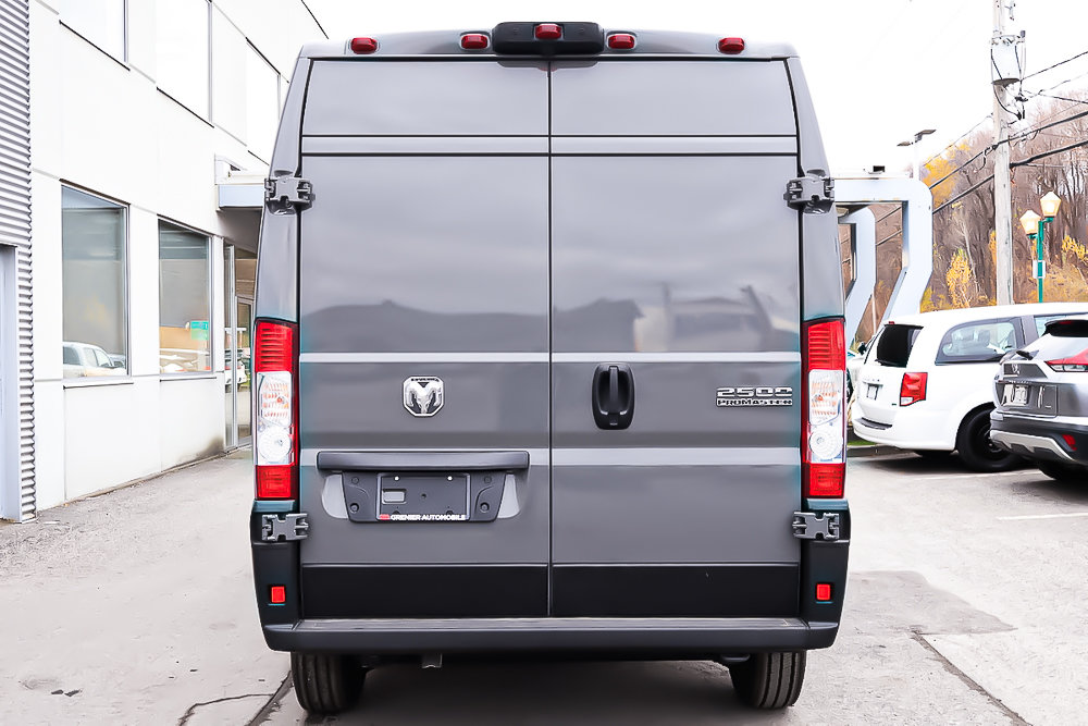 2025 Ram PROMASTER CARGO VAN 2500 TRADESMAN W/ PASS SEAT in Terrebonne, Quebec - 5 - w1024h768px