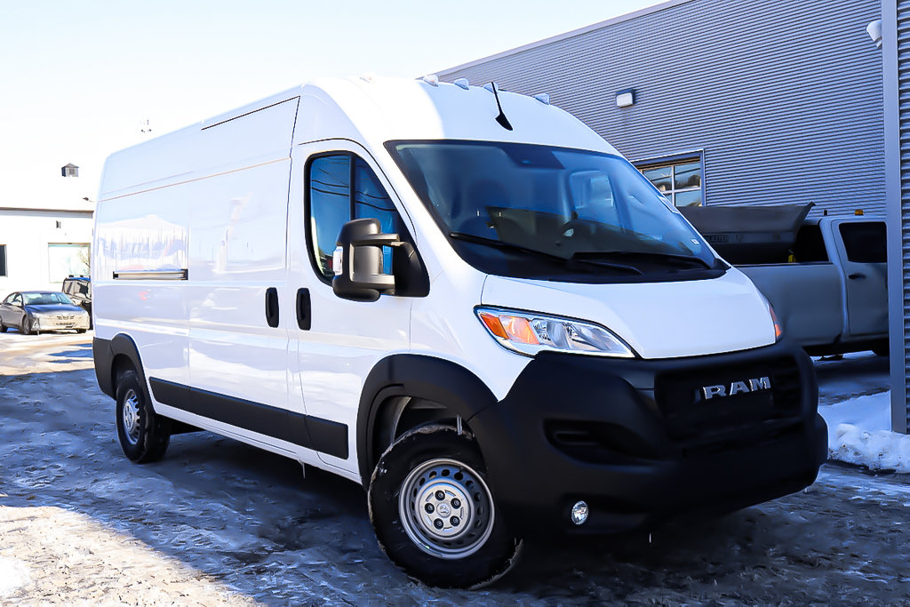 Ram PROMASTER CARGO VAN 2500 TRADESMAN W/ PASS SEAT 2025 à Terrebonne, Québec - 1 - w1024h768px