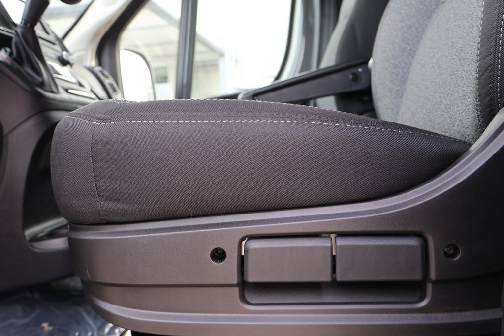 2026 Ram Promaster Cargo Van 2500 TRADESMAN W/ PASS SEAT in Terrebonne, Quebec - 8 - w1024h768px