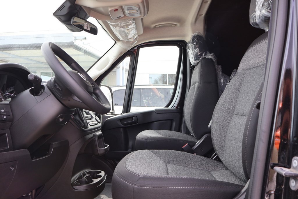 Ram Promaster Cargo Van 2500 TRADESMAN W/ PASS SEAT 2026 à Terrebonne, Québec - 7 - w1024h768px