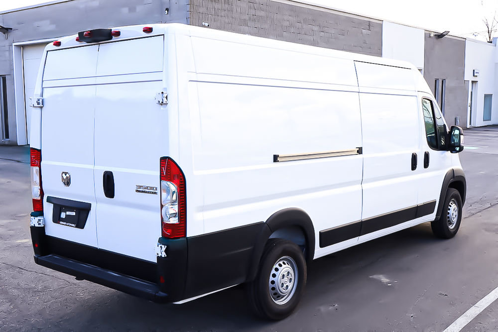 2024 Ram PROMASTER CARGO VAN 3500 TRADESMAN W/ PASS SEAT in Terrebonne, Quebec - 5 - w1024h768px