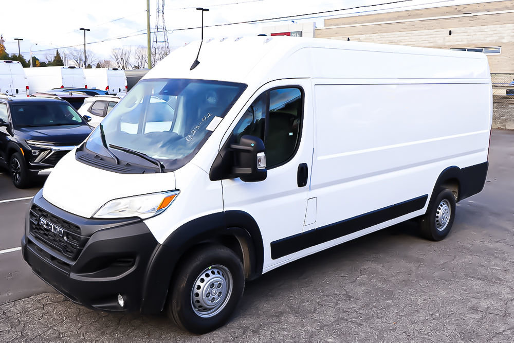 2024 Ram PROMASTER CARGO VAN 3500 TRADESMAN W/ PASS SEAT in Terrebonne, Quebec - 3 - w1024h768px