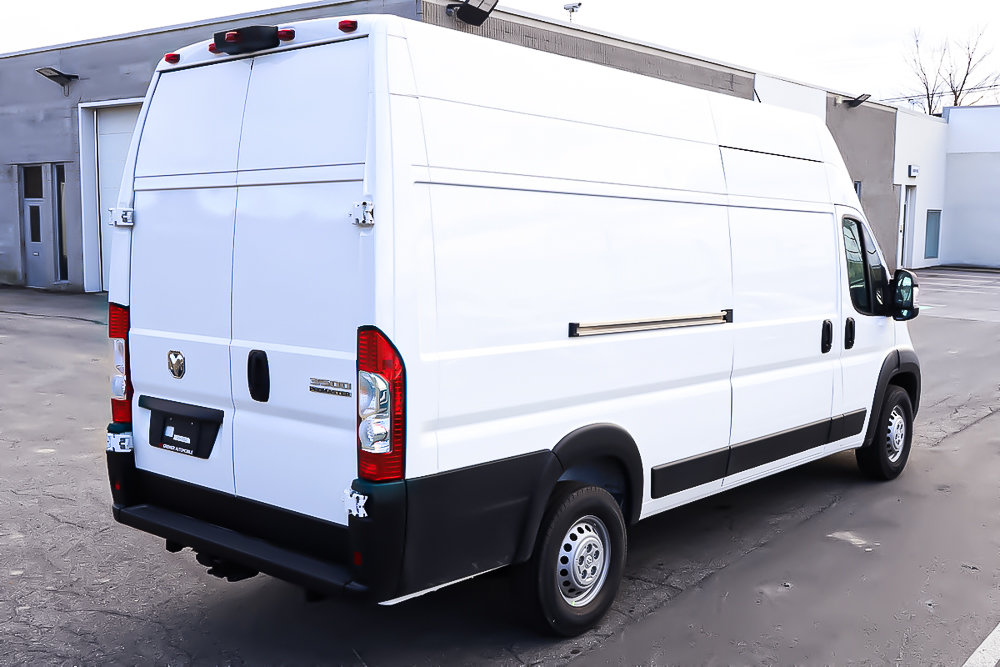 Ram PROMASTER CARGO VAN 3500 TRADESMAN W/ PASS SEAT 2025 à Terrebonne, Québec - 6 - w1024h768px