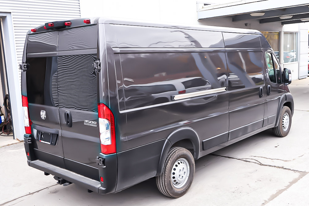 2025 Ram PROMASTER CARGO VAN 3500 TRADESMAN W/ PASS SEAT in Terrebonne, Quebec - 6 - w1024h768px